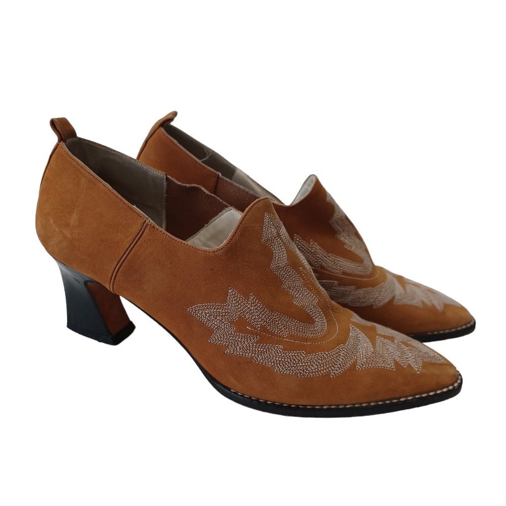 Donald J Pliner Booties Womens size 6 M Western Style Ankle Boot Slip‎ On Shoe
